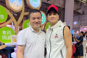 何家劲
《包青天》中饰演展昭