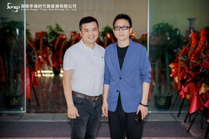 袁树雄
代表作品有《早安隆回》《苦咖啡》《驶向春天》